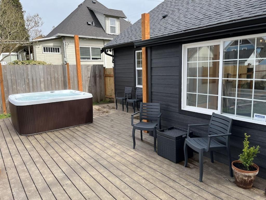 Modern 2 Bedroom Farmhouse Cottage With Hot Tub In Snohomish Extérieur photo